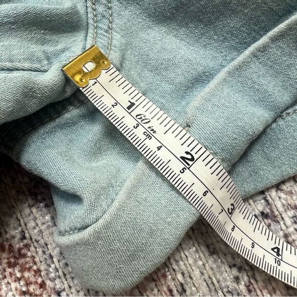 YMI NWT Jeans Kozy Fit Knit Denim Shorts High Rise Light Wash Blue Size Medium - Picture 8 of 11